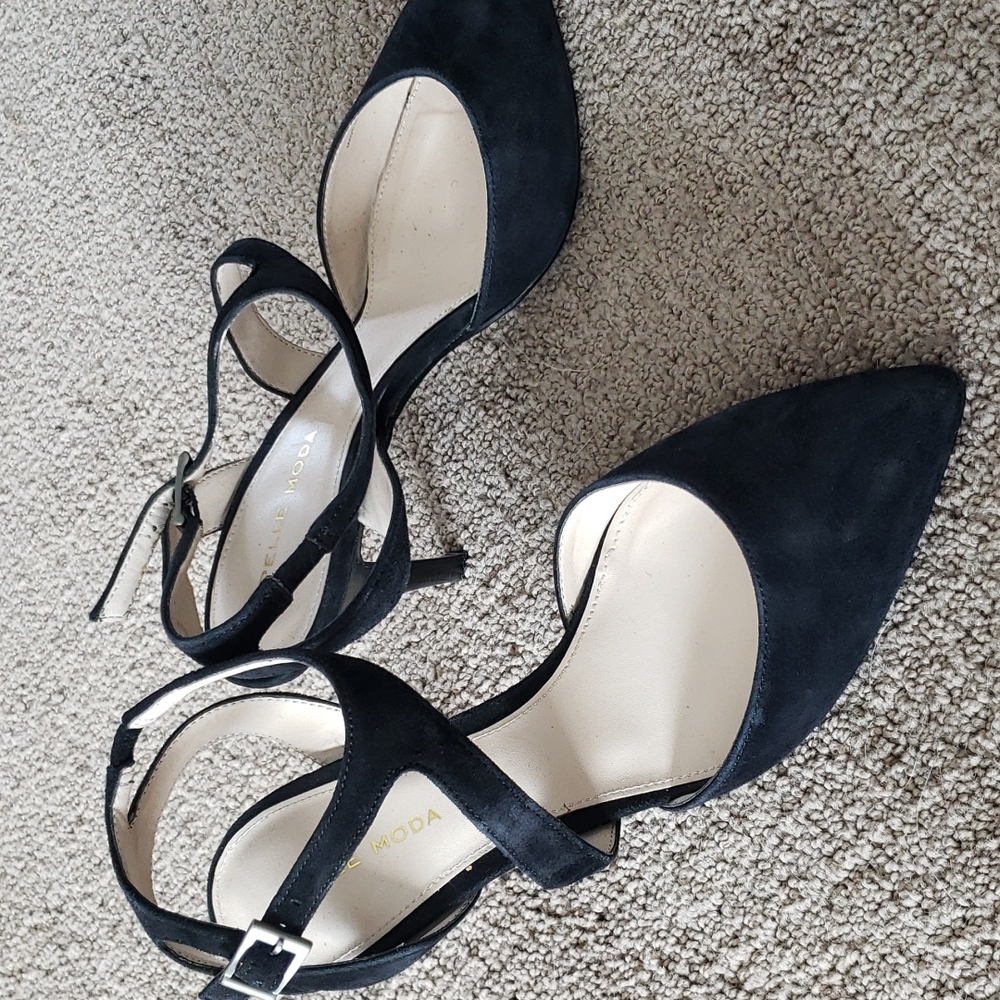 Formal black velvet heels